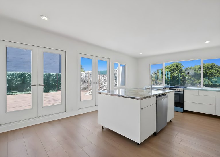12926 Venice Boulevard Test