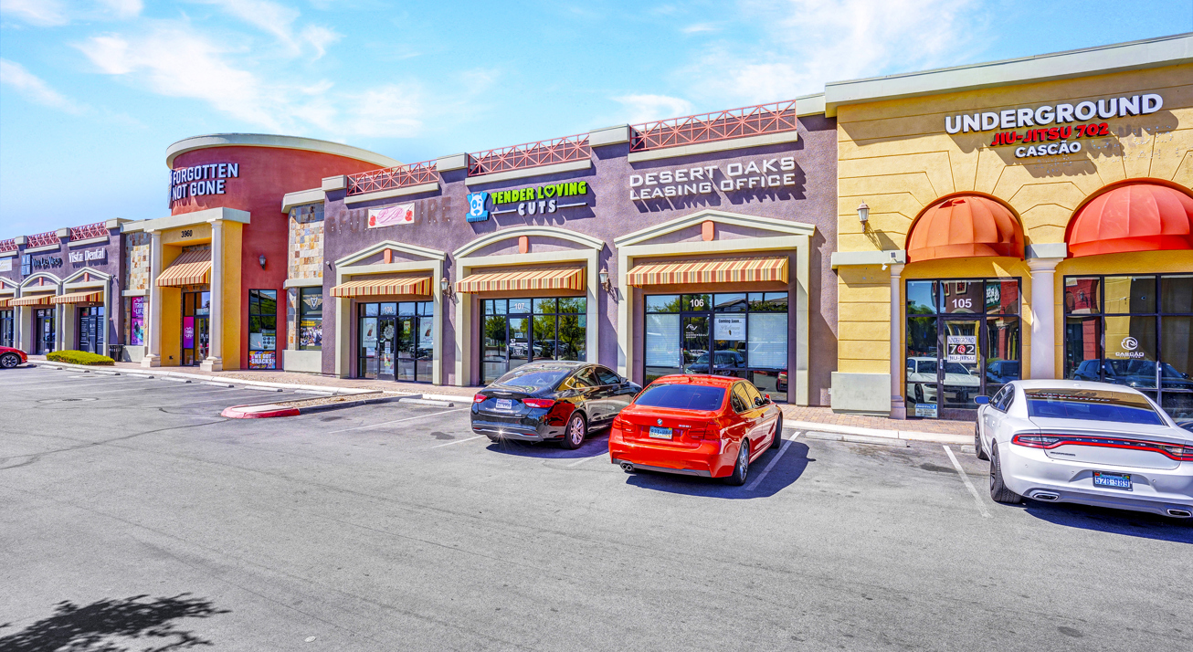 Desert Oaks Plaza - Image 10
