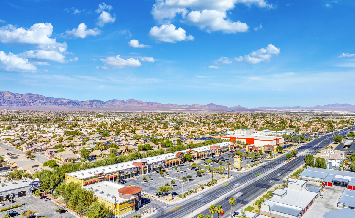 Desert Oaks Plaza - Image 2